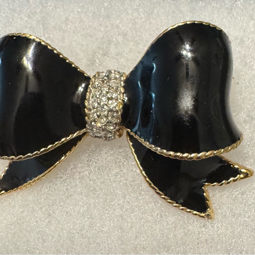 Vintage BLACK TIE Brooch - enamel and gold-tone . May be AVON??